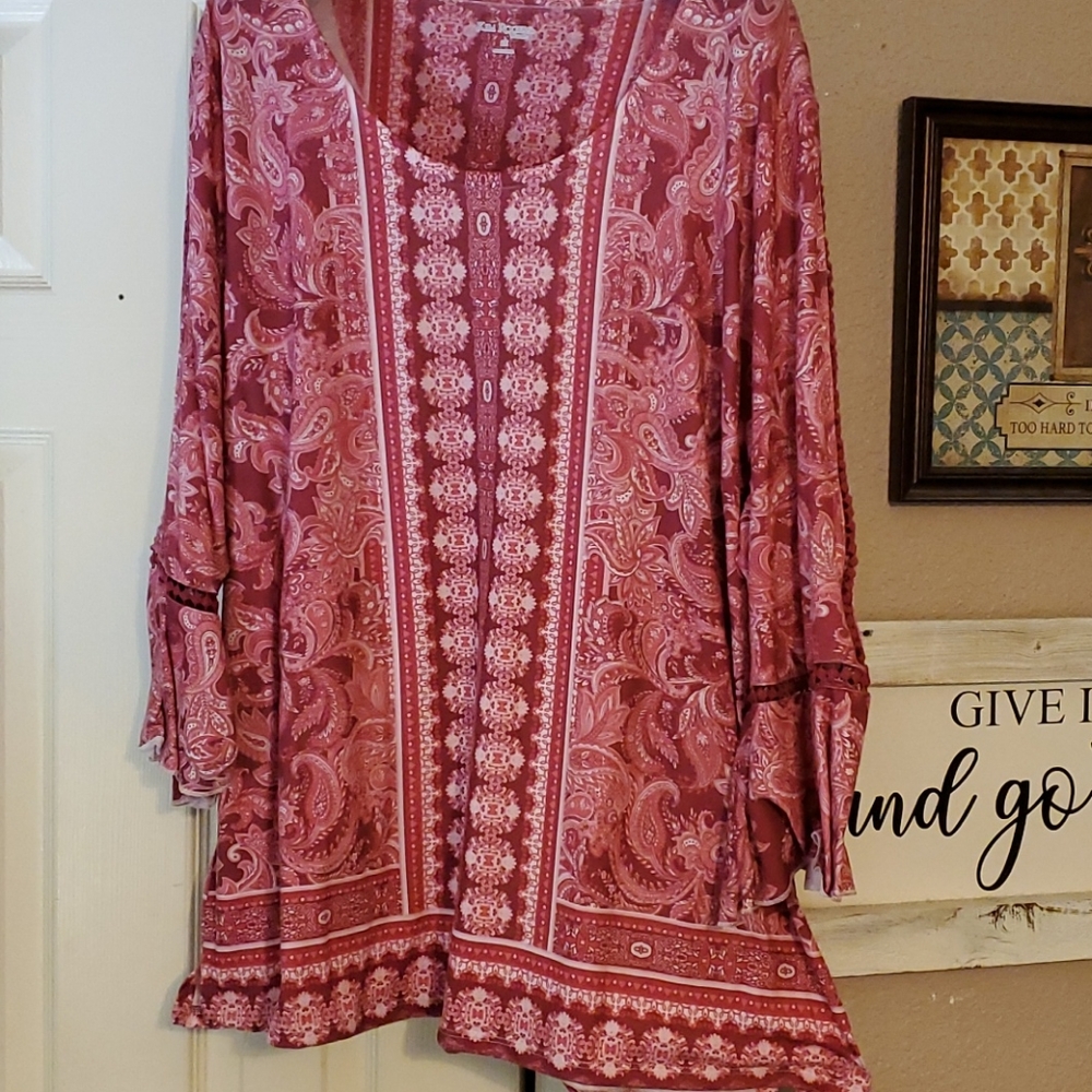 Kim Roger's Woman 2X Pink Patterned Top